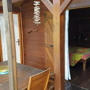 Gîtes Les Lodges Des Hauts De Bungalow Tobago Hébergement de vacances